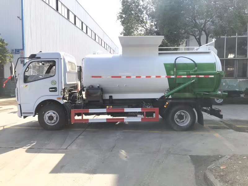 東風(fēng)大多利卡6方餐廚垃圾車