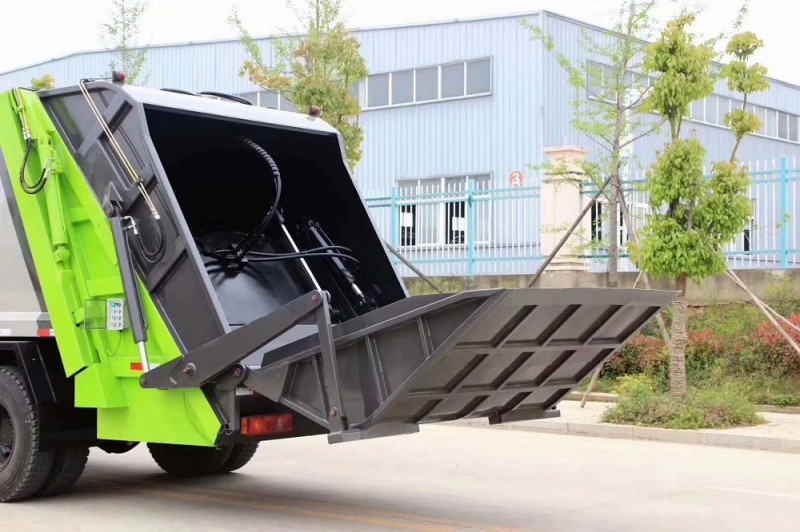 東風天錦10-14方壓縮式垃圾車