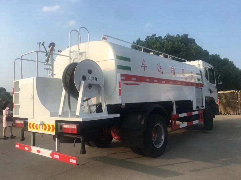 東風大多利卡D9高壓清洗車