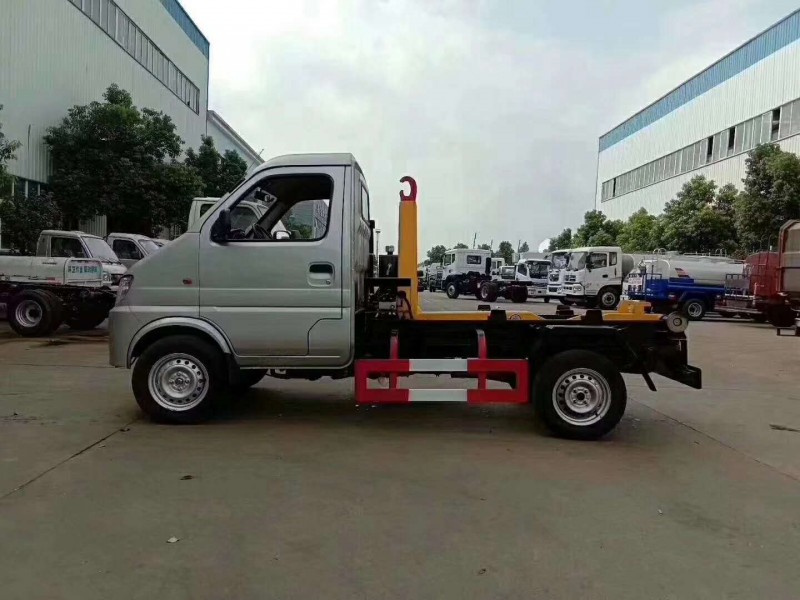 長(zhǎng)安3方勾臂式垃圾車(chē)(單輪)