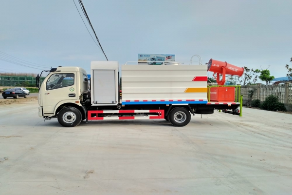 東風大多利卡抑塵車(方形6.5噸、30-50米霧炮、單排駕駛室)圖片