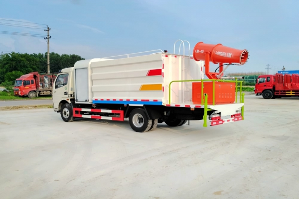 東風大多利卡抑塵車(方形6.5噸、30-50米霧炮、單排駕駛室)圖片