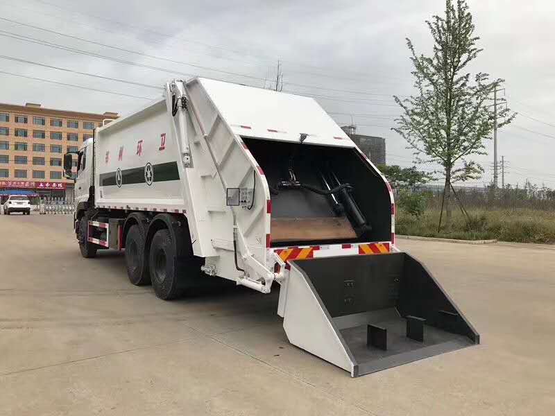 東風(fēng)天龍18方壓縮式垃圾車(chē)