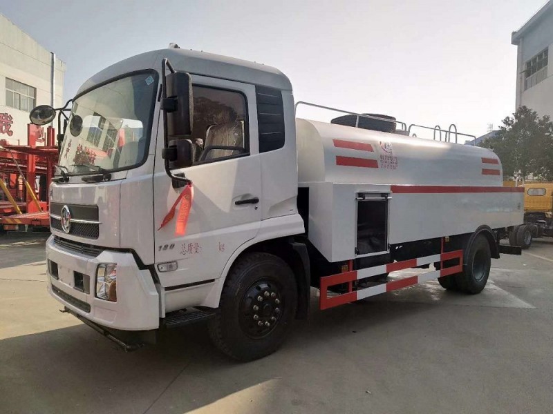 東風(fēng)天錦高壓清洗車