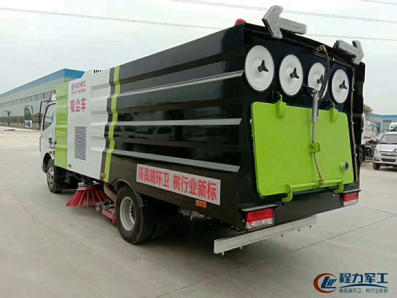 東風(fēng)大多利卡8方吸塵車