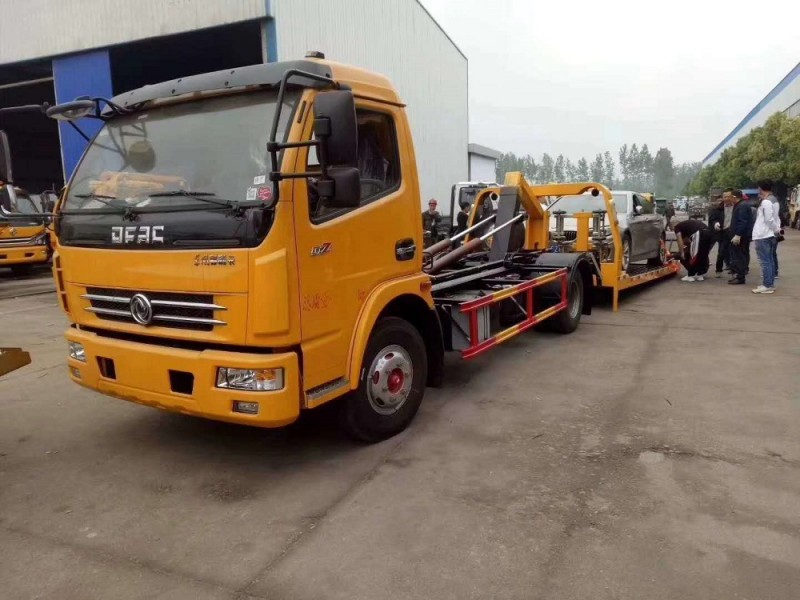 東風大多利卡一拖二清障車