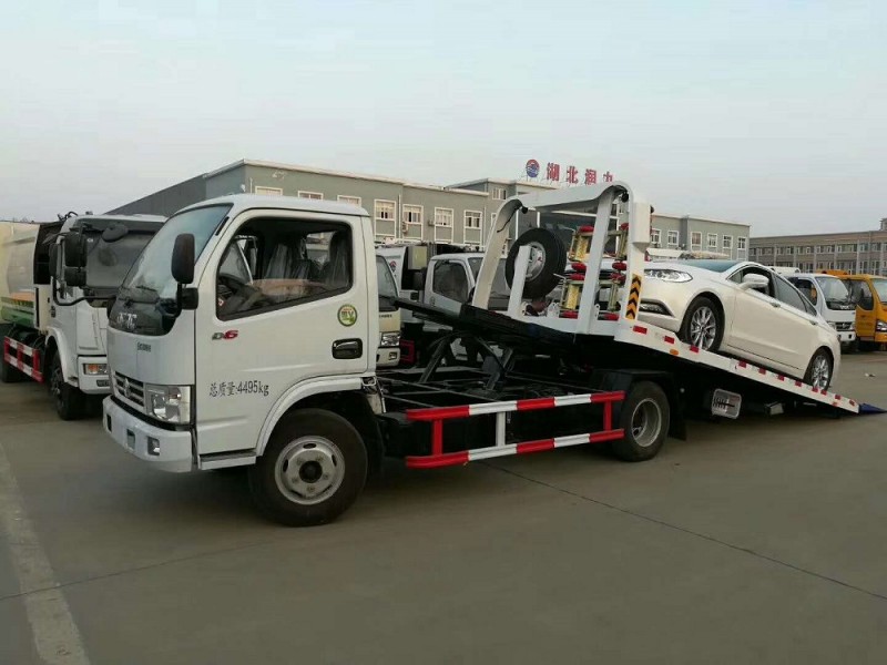 東風多利卡藍牌一拖二清障車