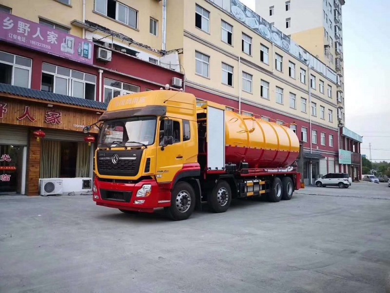 東風天龍前四后八36方大噸位重型清洗吸污車