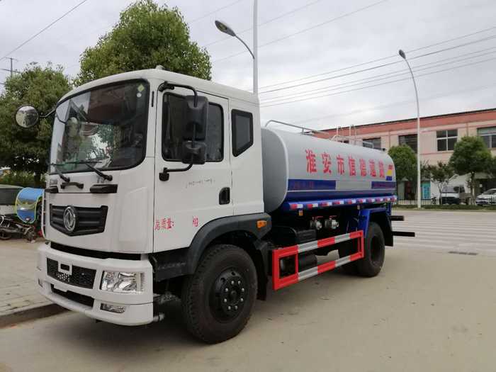 東風(fēng)T3灑水車(12方)