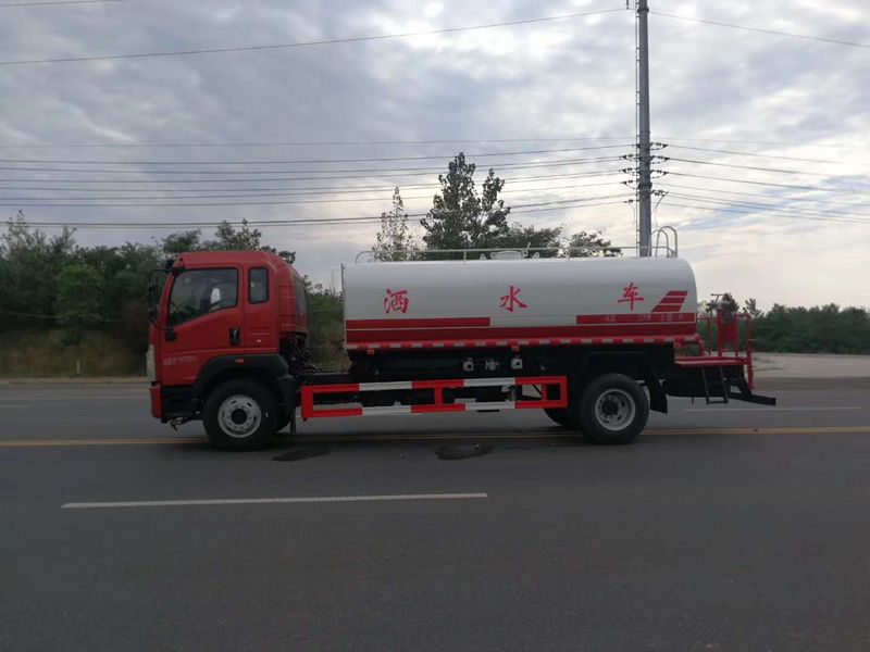 重汽豪沃15噸灑水車 重汽豪沃15噸灑水車圖片