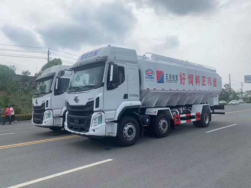 柳汽小三軸散裝飼料運輸車 柳汽小三軸散裝飼料運輸車圖片