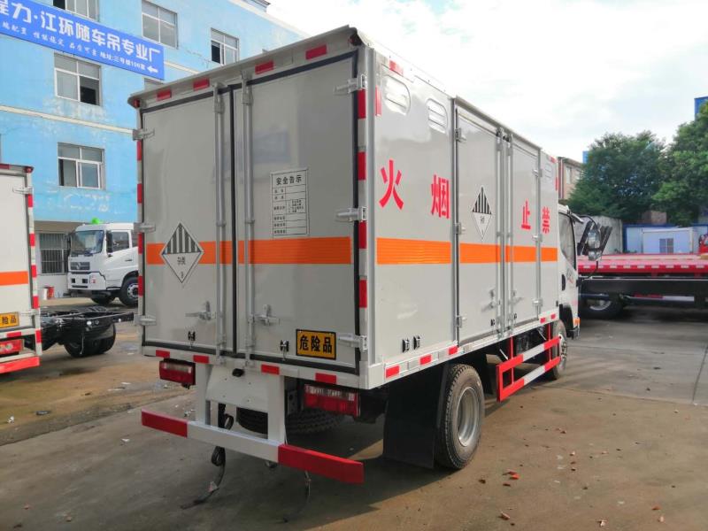 虎V雜項9類危險物品廂式運輸車 虎V雜項9類危險物品廂式運輸車圖片