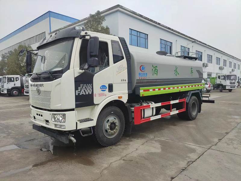 解放灑水車(14立方)