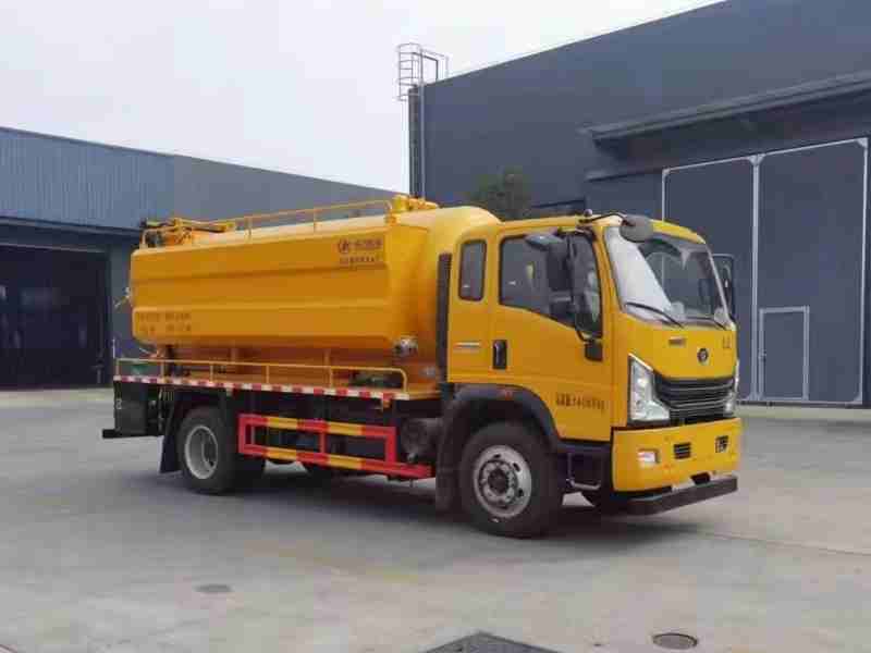 重汽豪曼清洗吸污車(12.5方)